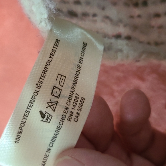 Very Stylish Shaw - Picture 4 of 4